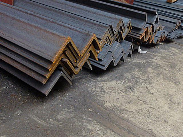 Hoekstaal bij Beuken B.V.